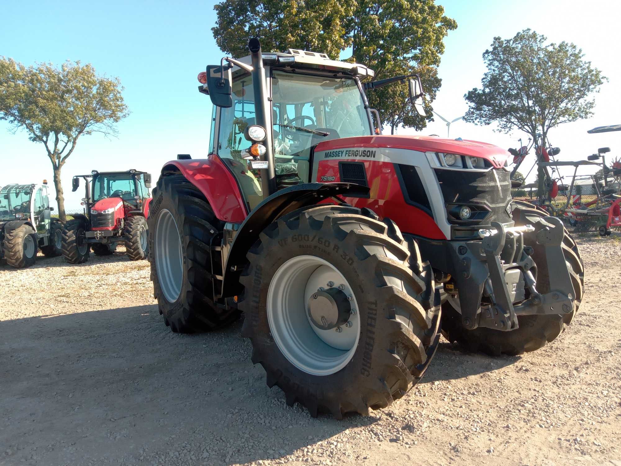Massey Ferguson 7S.180 D6 + przygotowanie pod NAVI, koła 710/42, TUZ