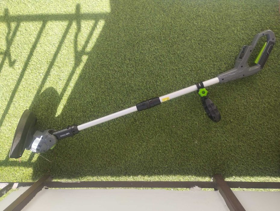LUX-Tools Podkaszarka akumulatorowa 20V z ładowarką i baterią nożyki