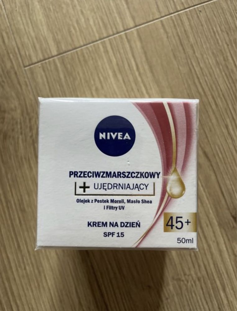 Kremy Nivea 45+ przeciwzmarszczkowy na noc i na dzień