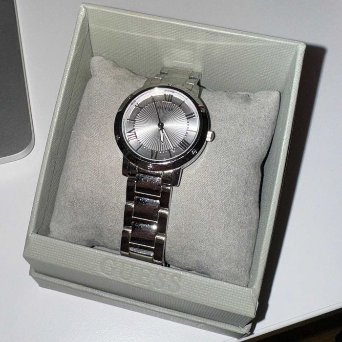 Жіночий годинник Guess