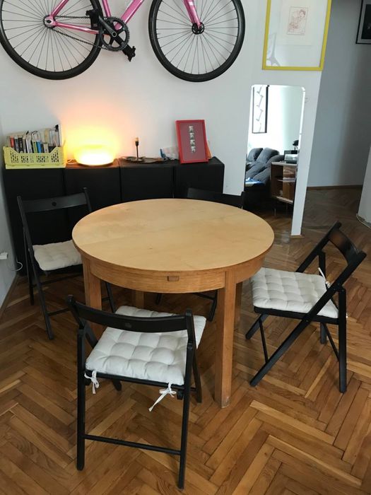 Okrągly stół rozkładany