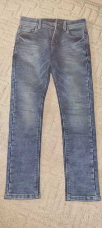 Spodnie jeans 140 lekko ocieplane