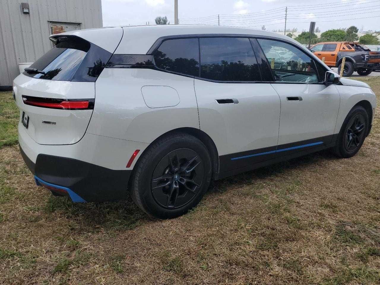 Разборка BMW IX Бампер перед зад двери капот фары фонари крышка