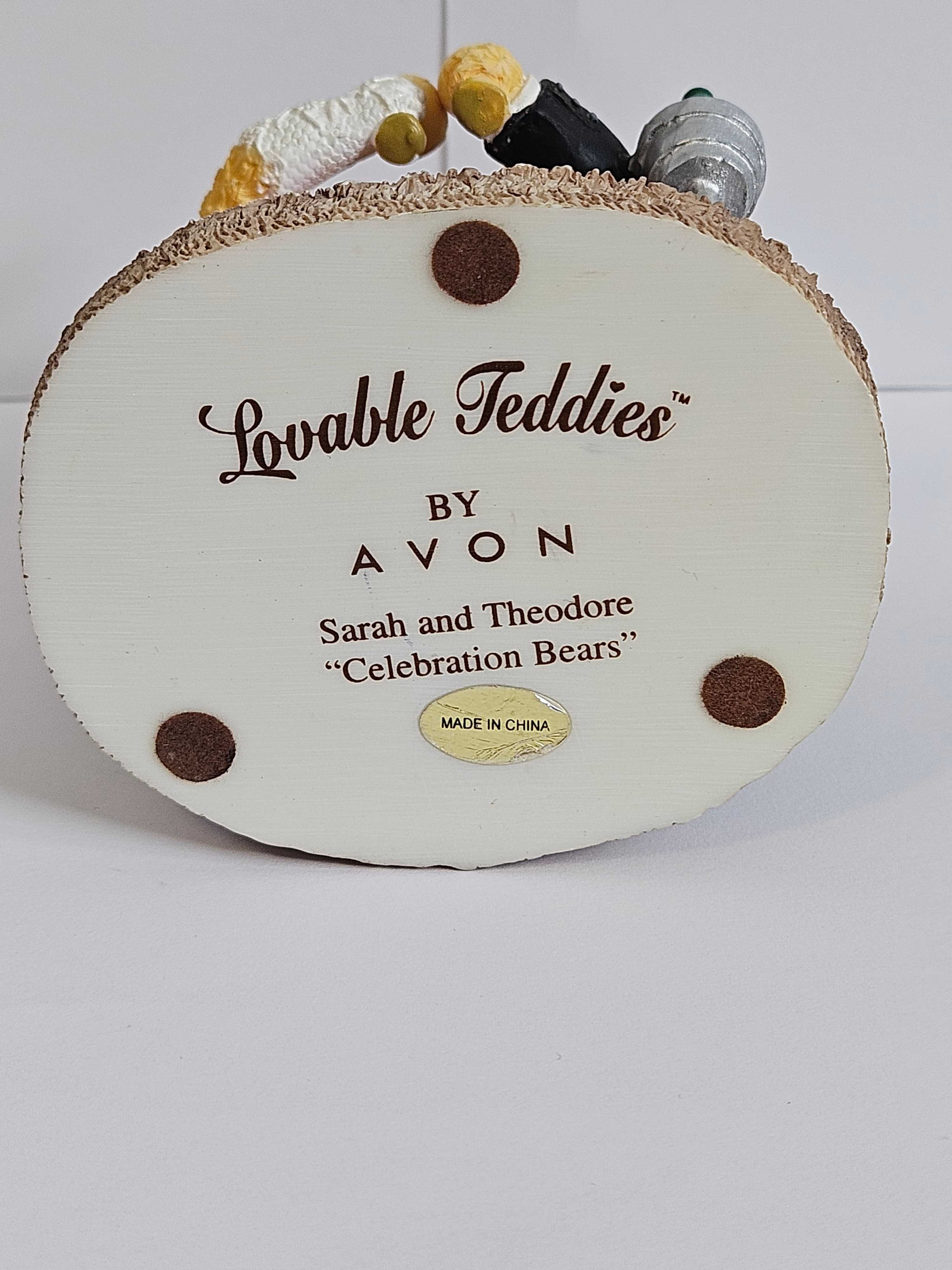 Świętujące misie Lovable Teddies By Avon