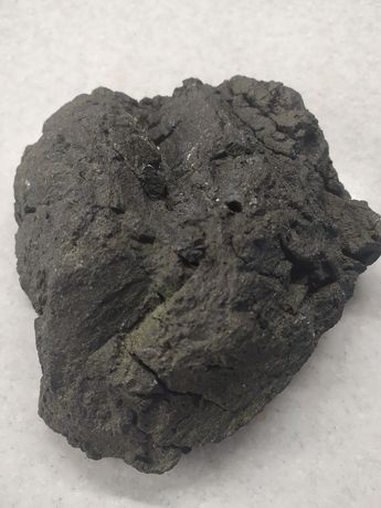 Природный камень из вулканической лавы.