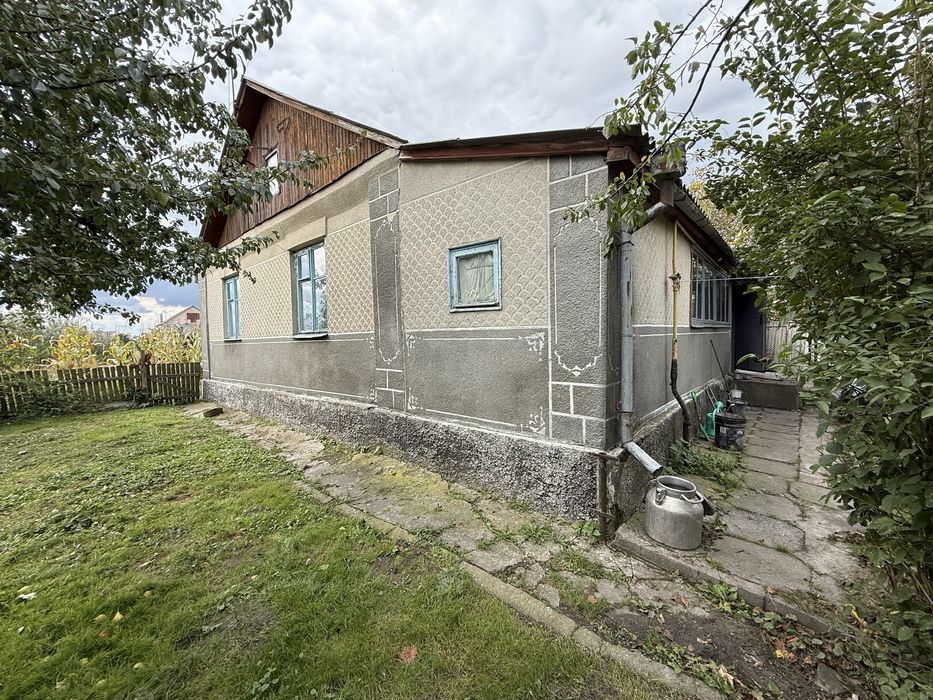 Будинок в Полонному