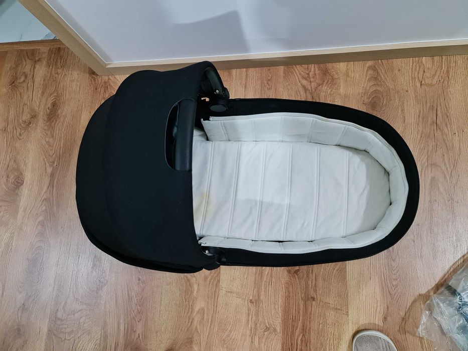 Alcofa Cybex PRIAM Capazo Lux Deep - Preto