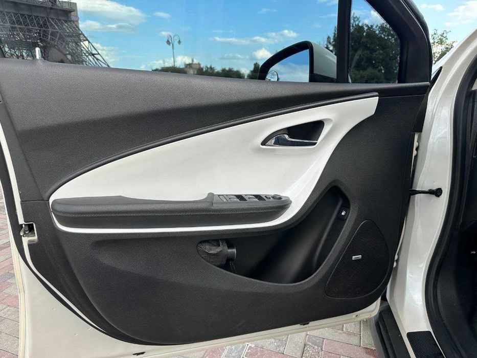 Chevrolet Volt 1. Шевроле вольт.