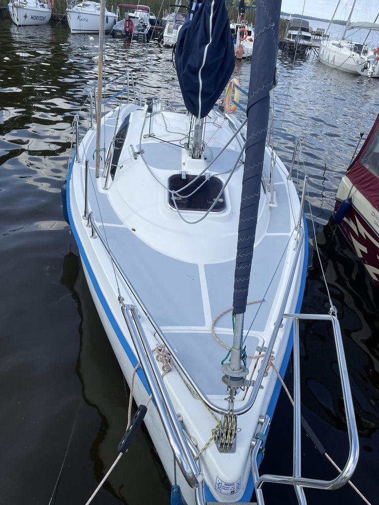 Sasanka 660 jacht żaglowy