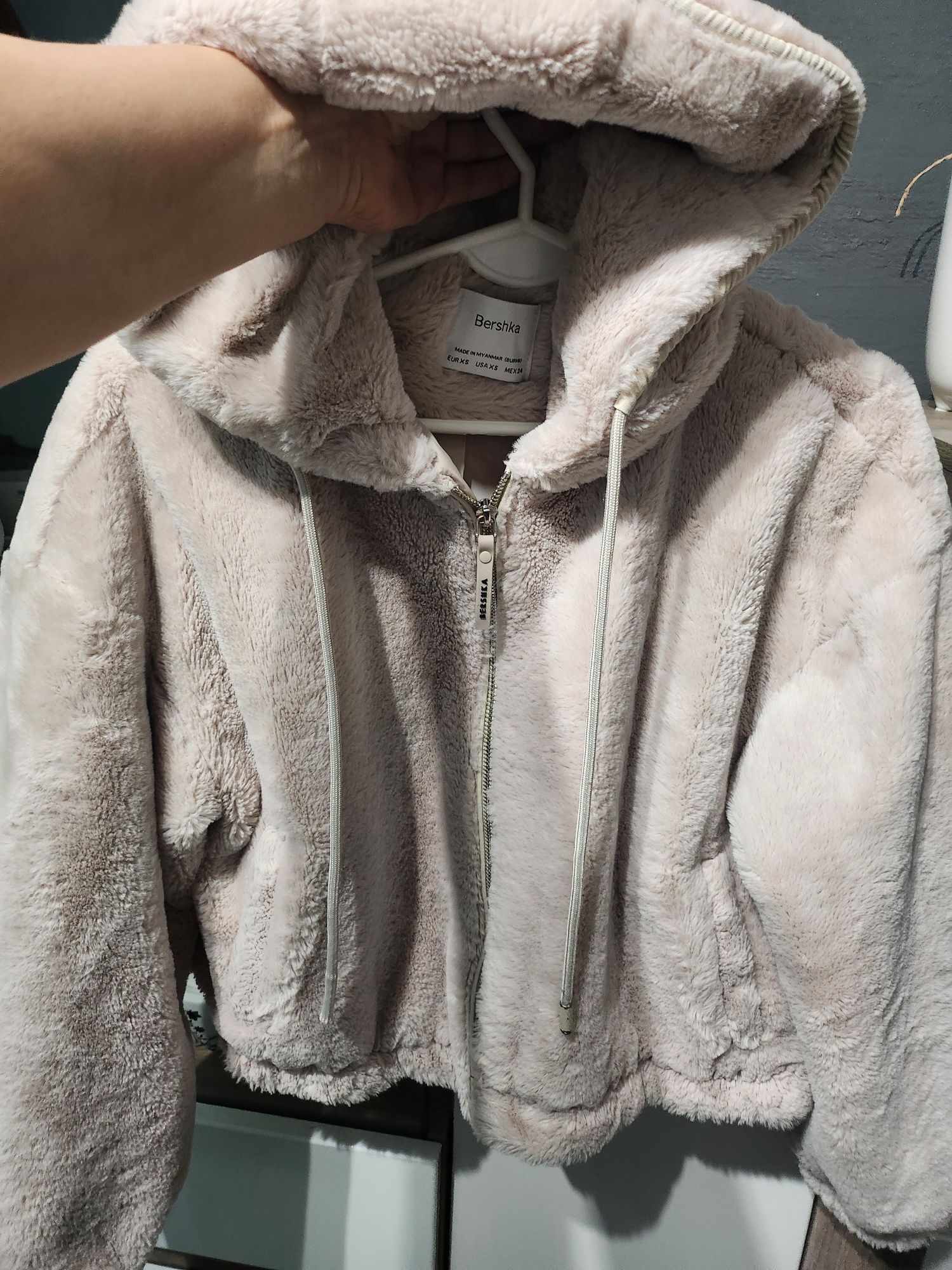 Kożuszek kurtka Bershka Tanio