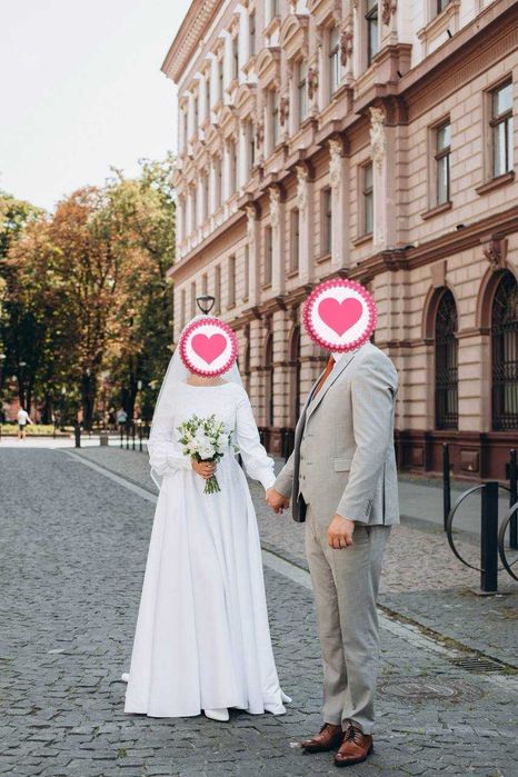 Весільна сукня + фата в подарунок!!
