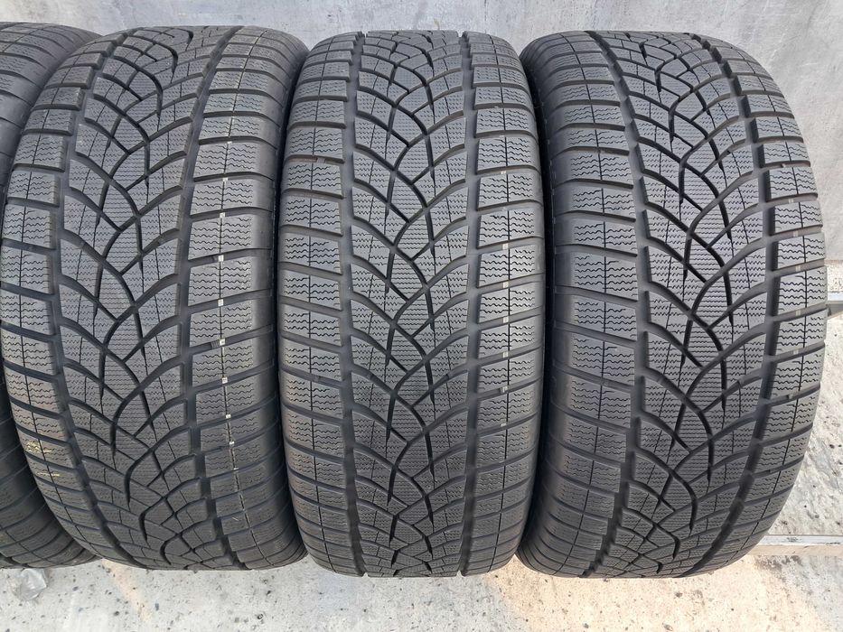 Резина зима 99% Good Year 255/55 R18 Ultra Grip Performance + SEAL