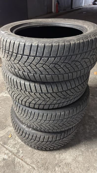 215/55/17 GoodYear 7mm Zimowe