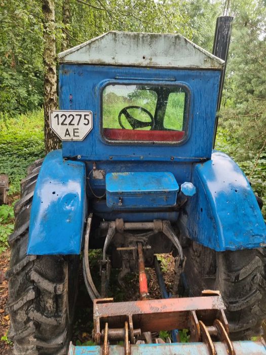 Трактор Т-40 на ходу