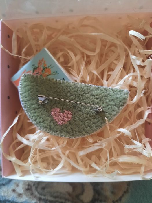 Брошка вишита Цитрус