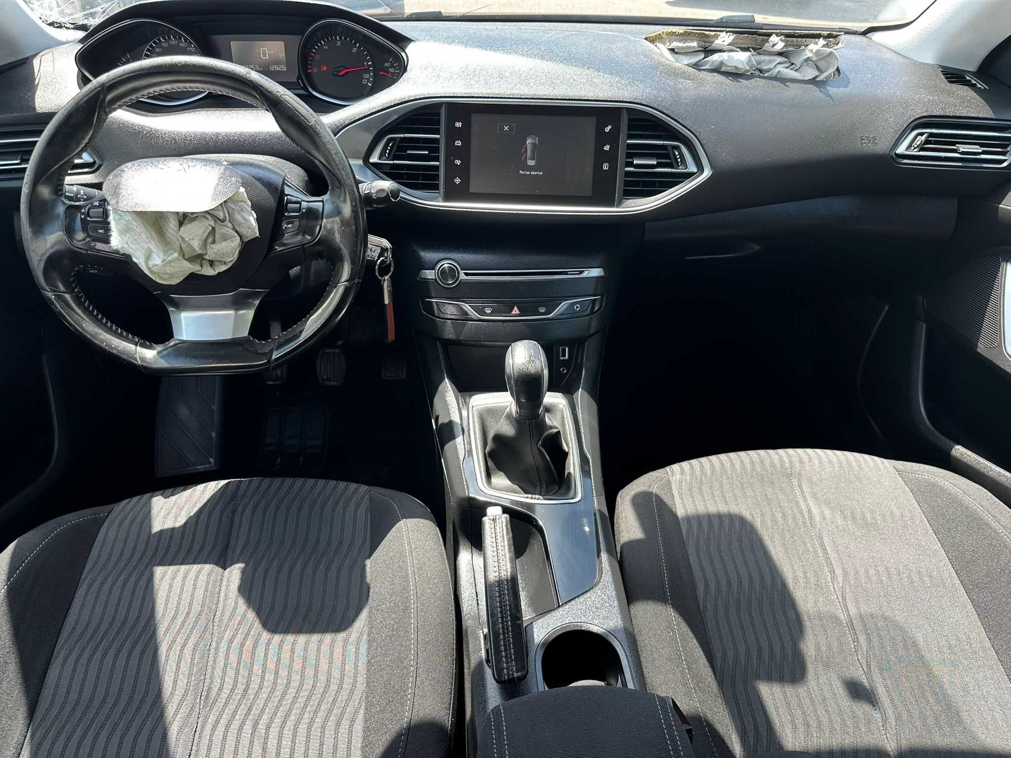 Peugeot 308 SW II 1.6 HDi de 2015 Salvado