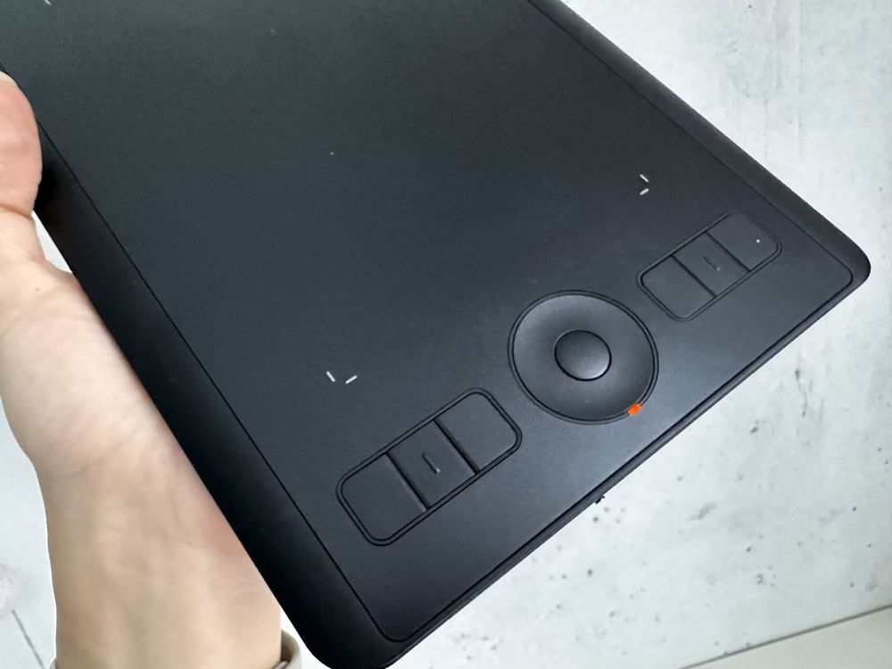 Графічний планшет Wacom Intuos Pro S (PTH460)
