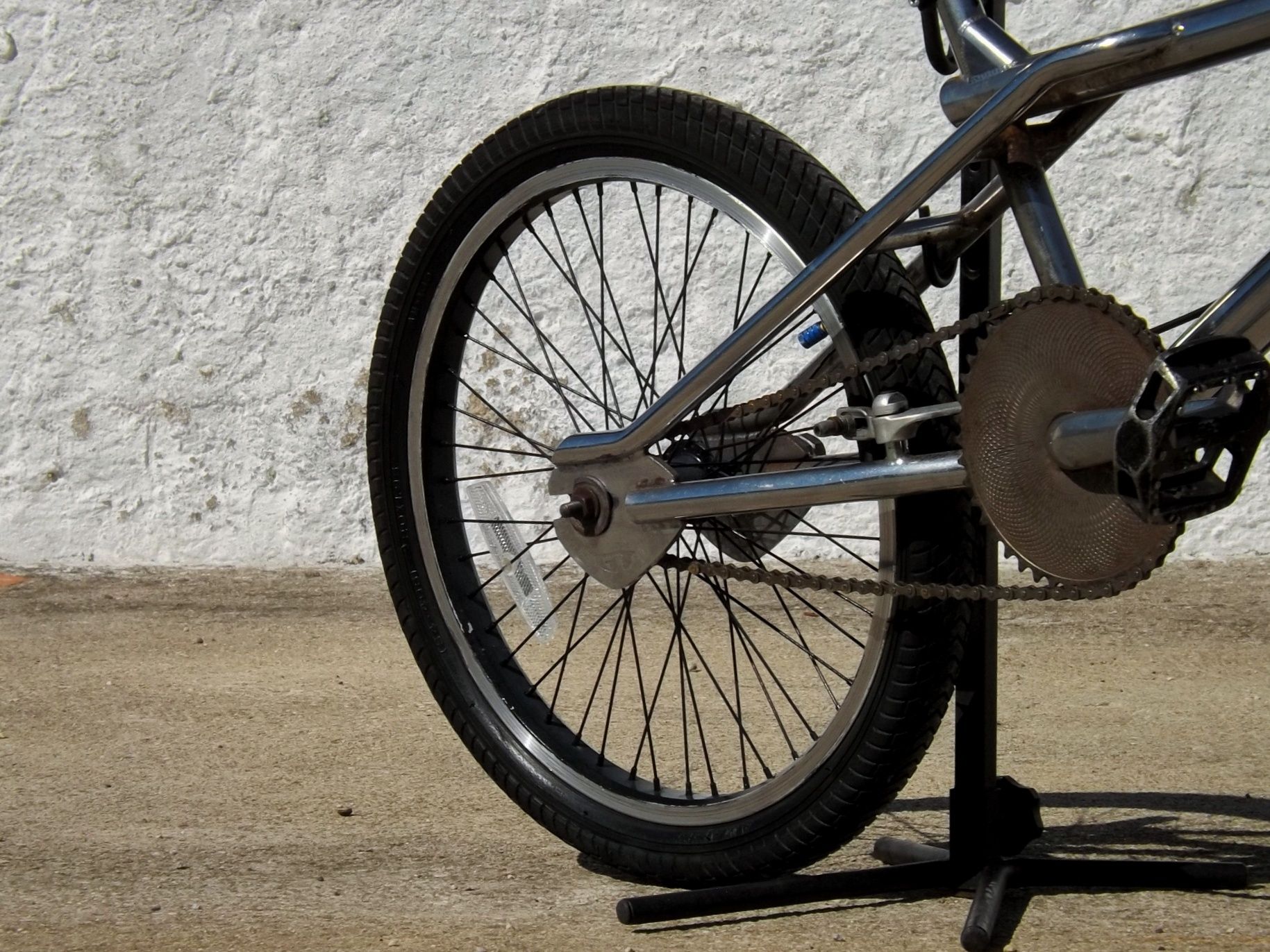 Bicicleta BMX GT em Aço Cromada c/Travões