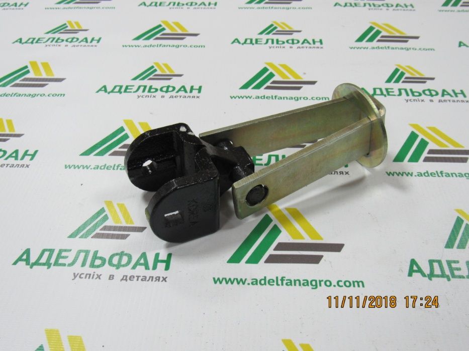 Кронштейн стойки культиватора John Deere в сбореN188864 N134956 М60416