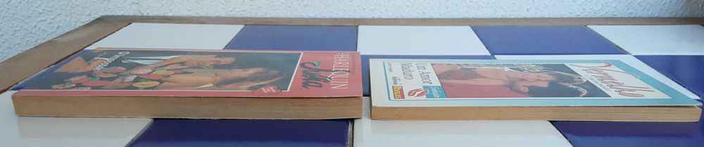 Lote de 2 Romances Harlequin Julia / Vermelho - 2,50€/cada!