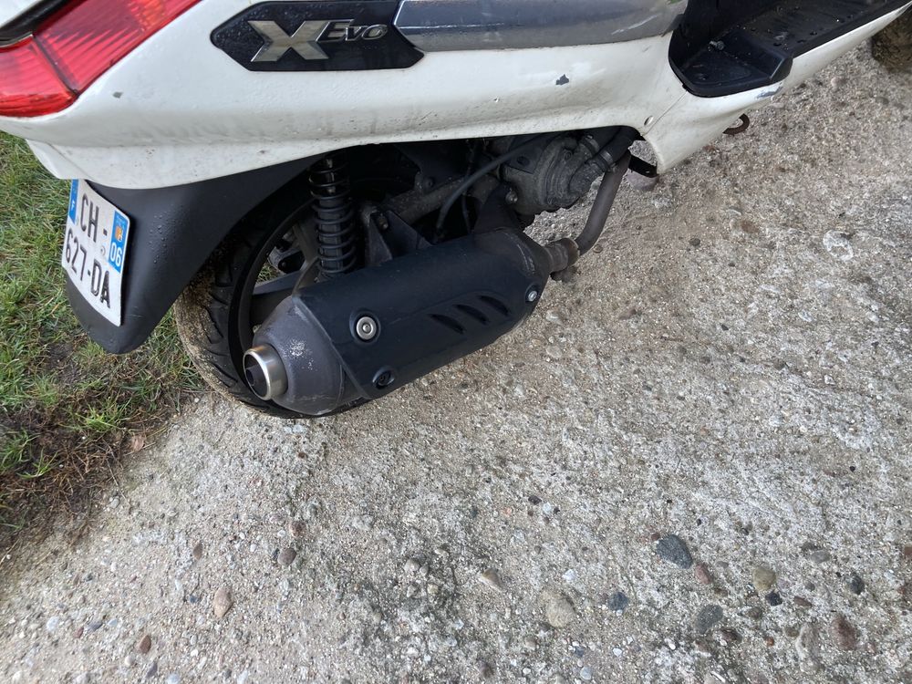 Piaggio X-evo 125 xevo czasza silnik lagi osłony owiewki kokpit linka