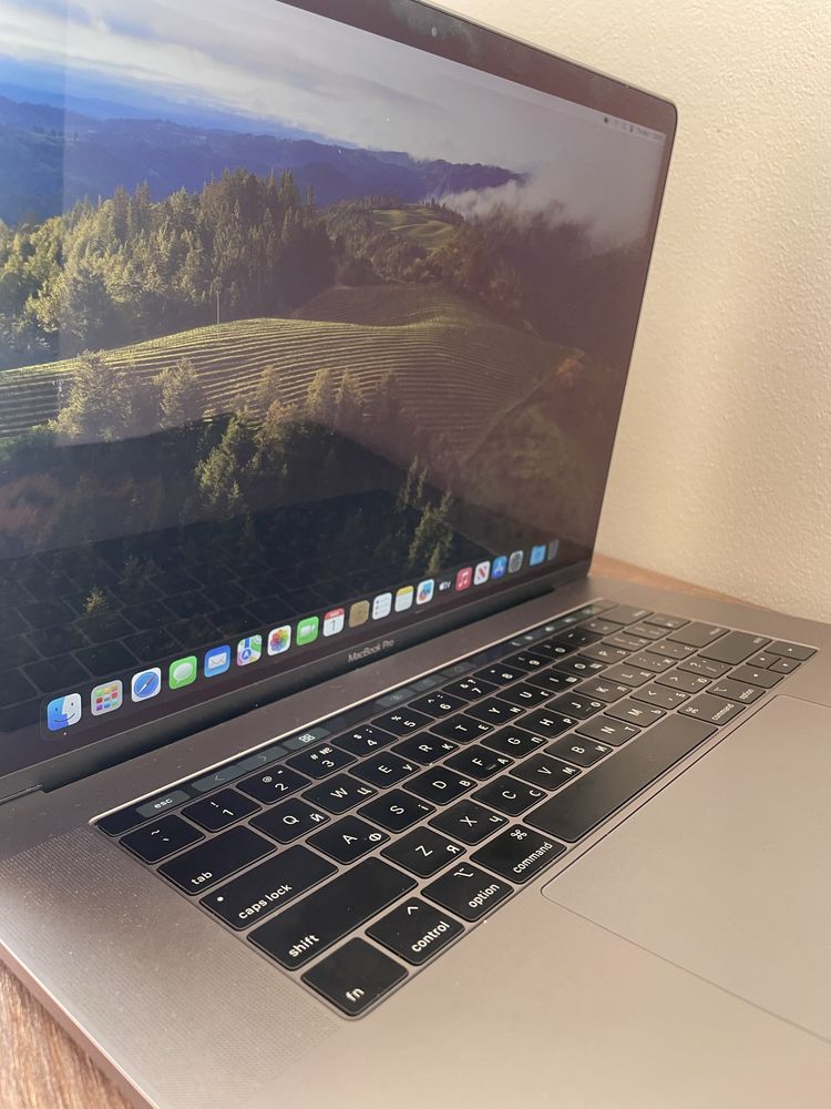 Mac Book Pro A1990 2019 р