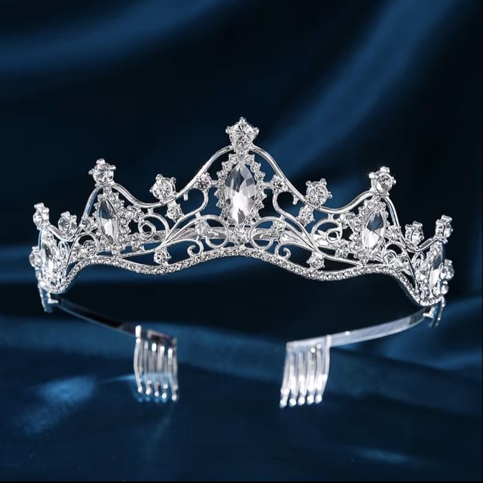 Діадема, аксесуари для волосся