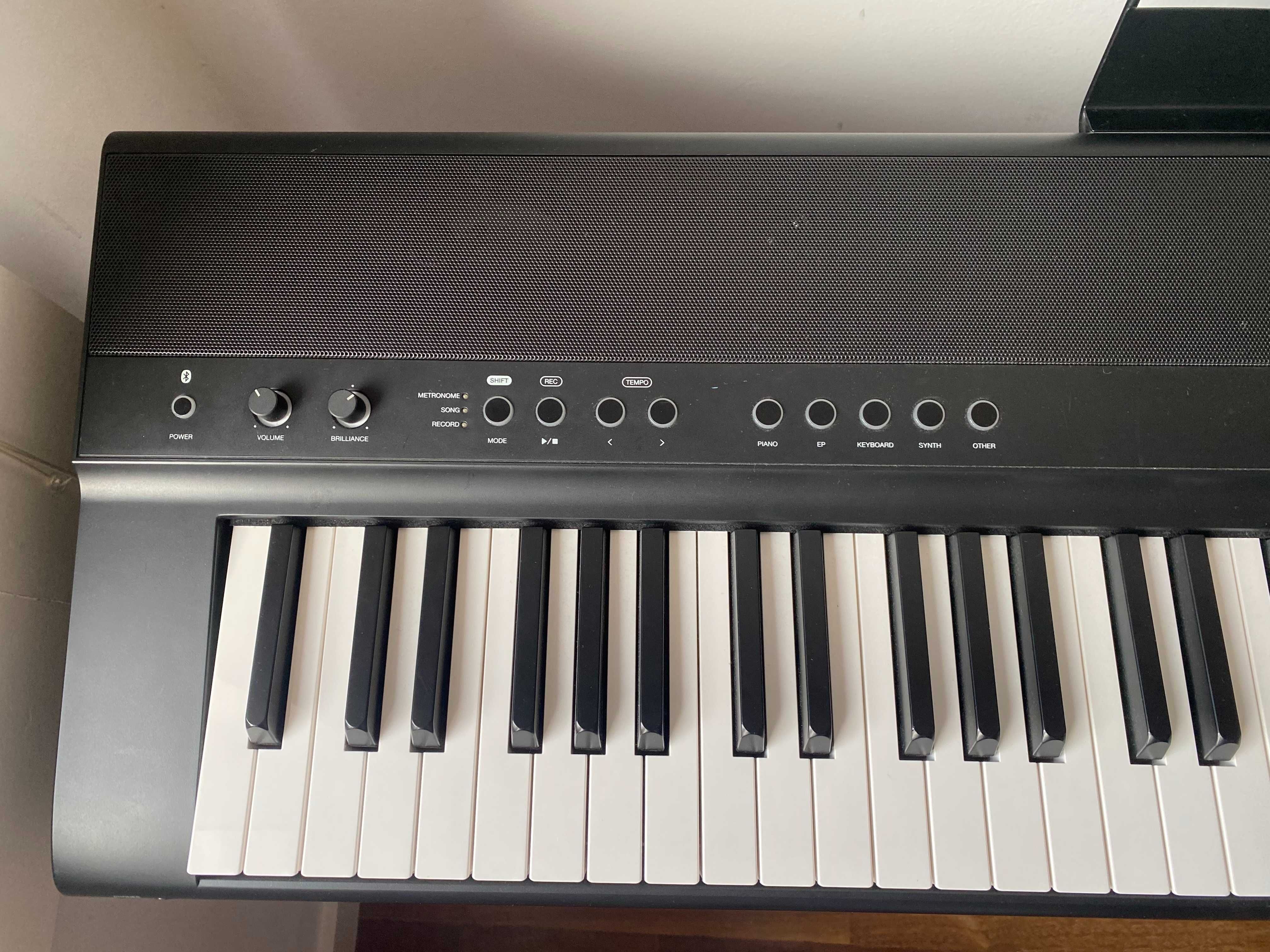 Conjunto Piano digital Thomann DP-28 Plus como novo