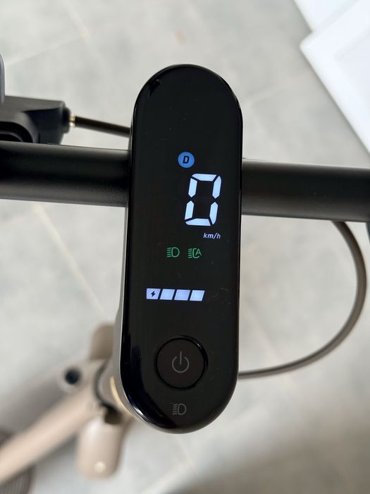 Епектросамокат Xiaomi Electric Scooter 4 Pro Max