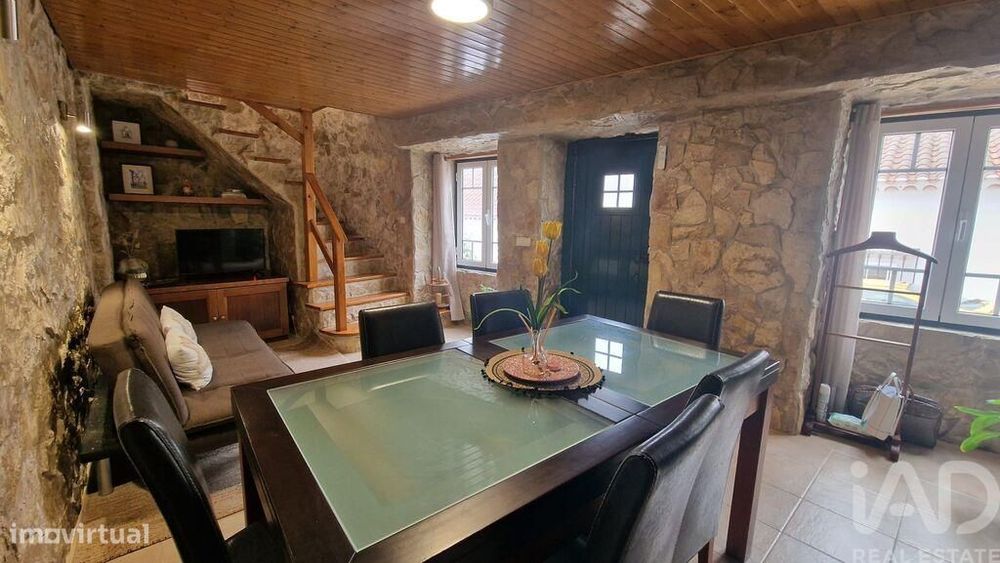 Casa / Villa T2 em Santa Maria, São Pedro e Sobral da Lagoa de 130,00