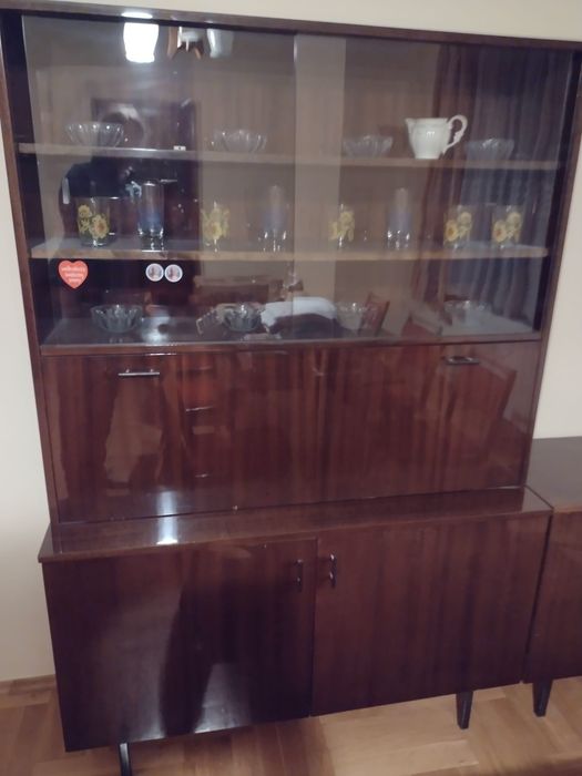 Sekretarzyk z witryną w stylu retro PRL