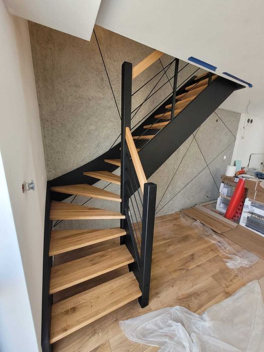 schody drewniane debowe dywanowe proste metalowe  Polska i UE