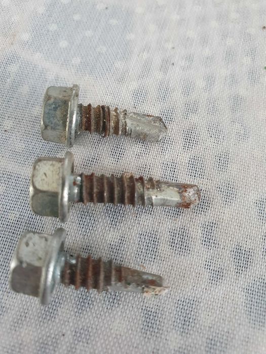 Parafusos auto perfurantes