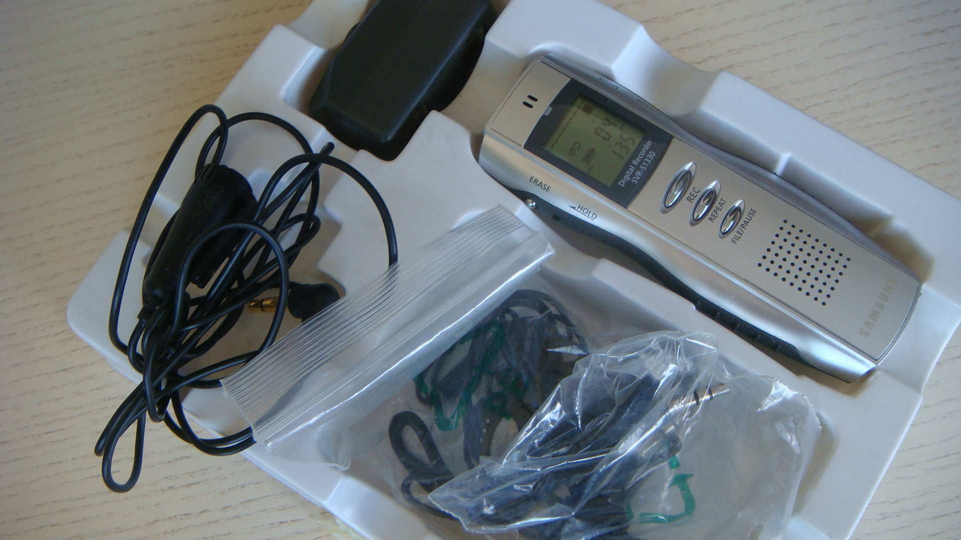 SVR-S1330 Samsung,Диктофон