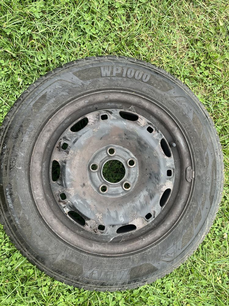 4 Felgi stalowe 14 vw 5x100 z oponami zimowymi kolpaki gratis