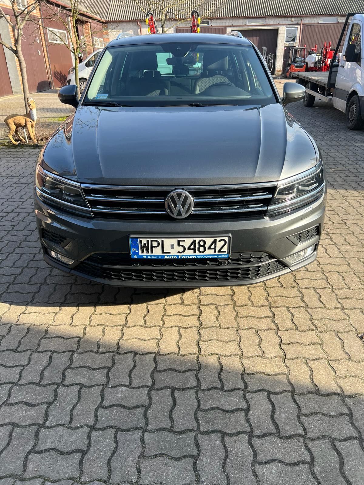 Volkswagen Tiguan,   2.0  F VAT 23%, Pierwszy właściciel, salon Polska