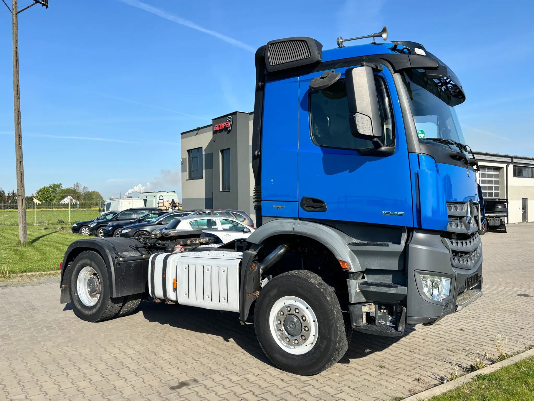 Mercedes-Benz Mercedes-Benz AROCS 1845 stały napęd 4x4 na wał , hydraulika do wywrotki , z Niemiec , zawieszenie poduszka, (nie HAD, nie Hydrodrive), blokady mostów 4x4  4x4 AROCS, stały napęd na wał , 1845
