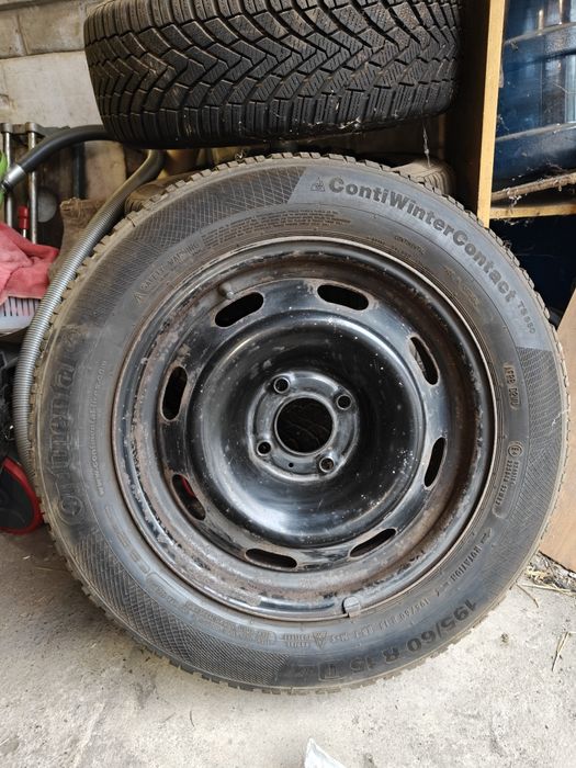 5 Felgi stalowe z oponami zimowymi + dojazdowe 195 60 R15 4x108