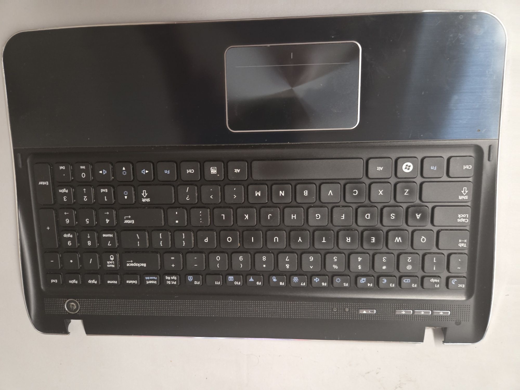 Sprzedam Palmrest do laptopa Samsung NP SF510