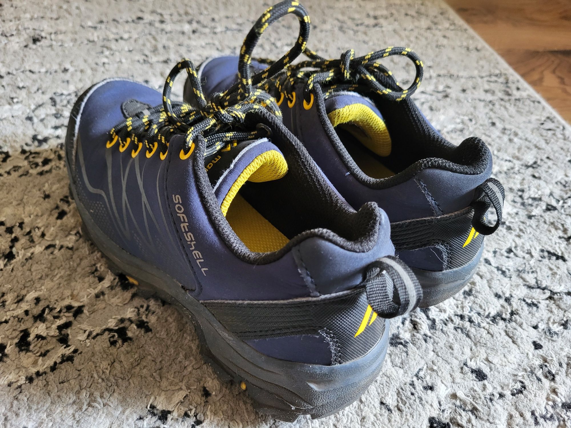 Martens rozm. 38 .