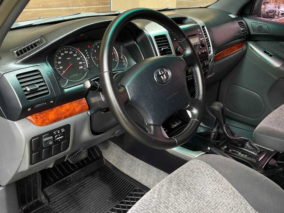 Продам  Toyota Land Cruiser Prado 2006. Можна в розстрочку, під викуп.