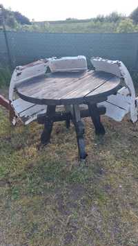 Stół z krzesłami do ogrodu