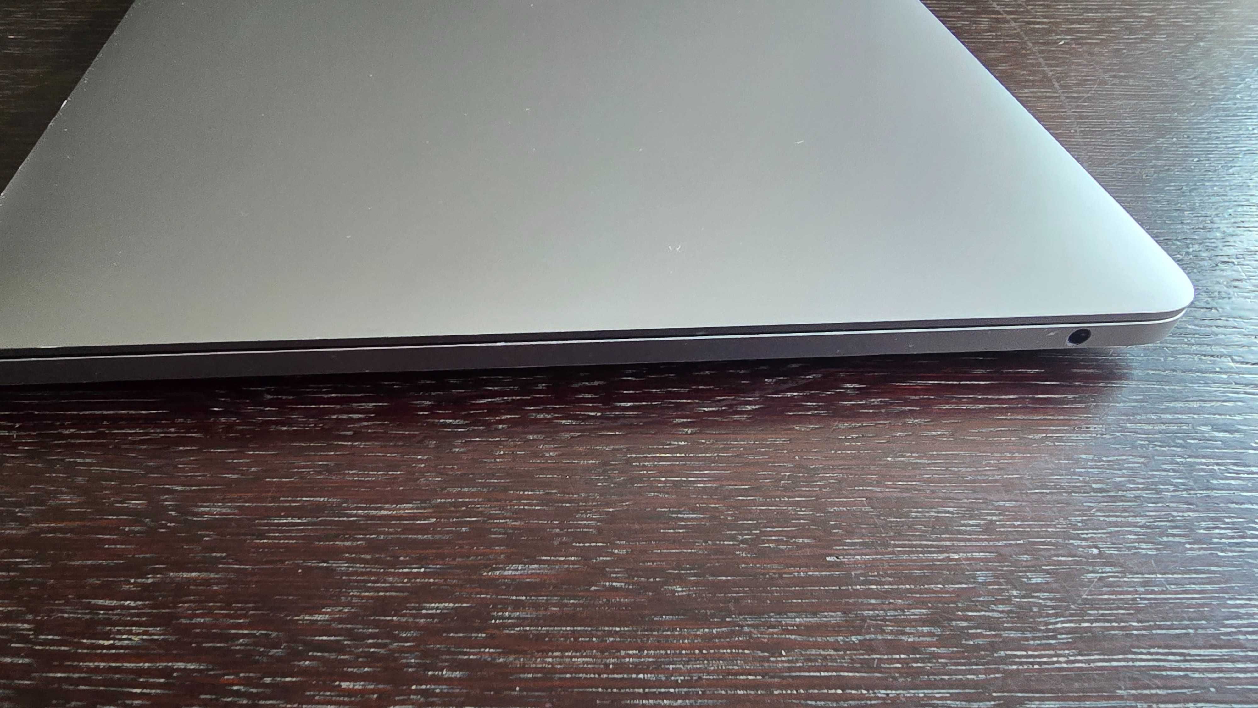 MacBook Pro 8GB 256GB Space Gray A1708 MPXT2ZE/A