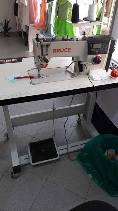 Maquina de Costura profissional ponto direito BRUCE