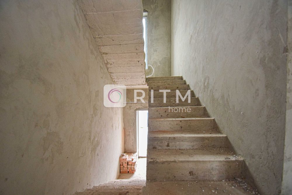 Продаж таунхаусу в престижному районі — Кутківці, вул. Батьківського