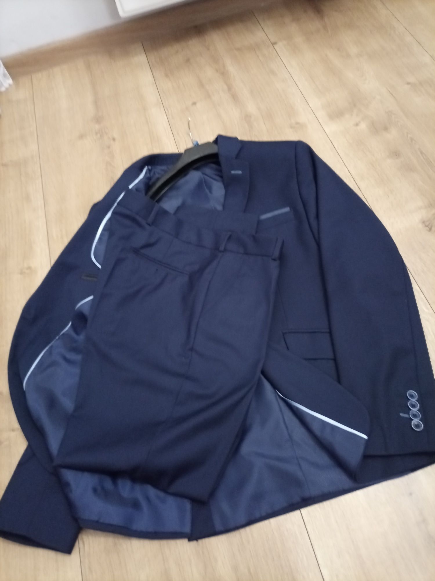 Granatowy garnitur Slim L
