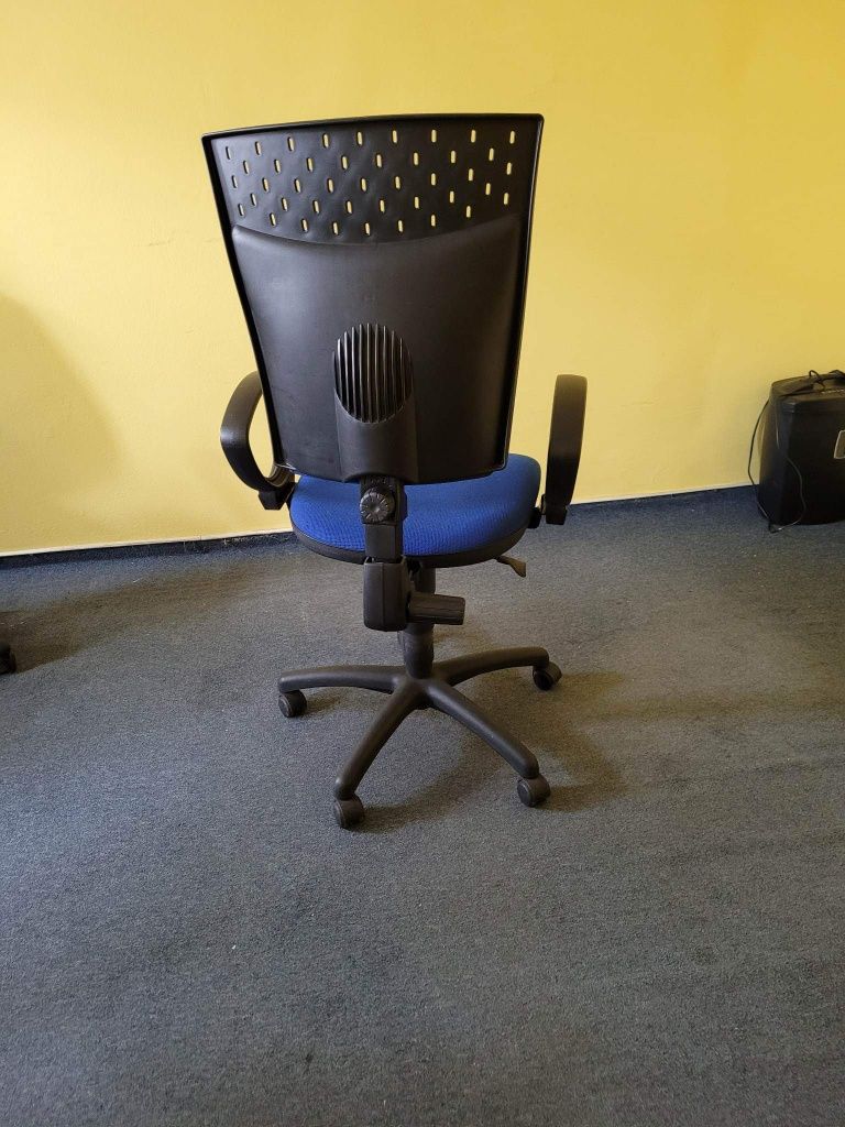 Krzesło biurowe/konferencyjne
