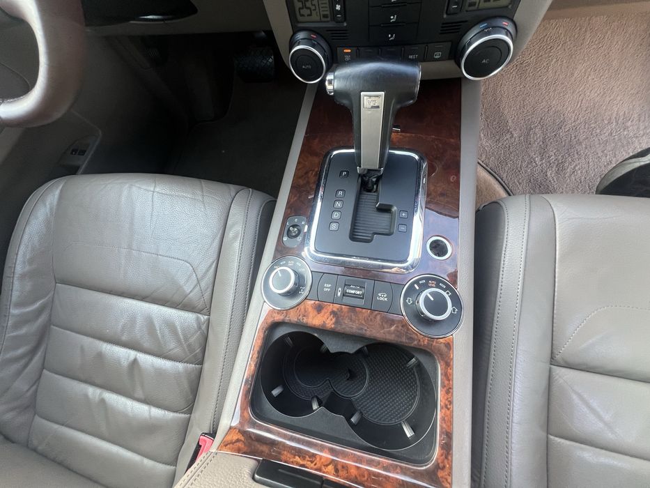 Машина в дуже гарному стані як технічно так і візуально