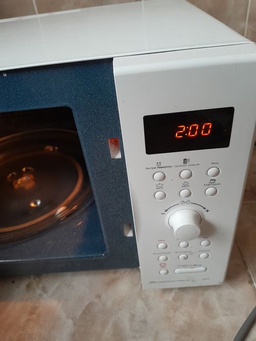 Мікрохвильова піч Samsung (CE 1071R)