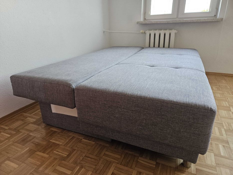 Sofa rozkładana z pojemnikiem na pościel